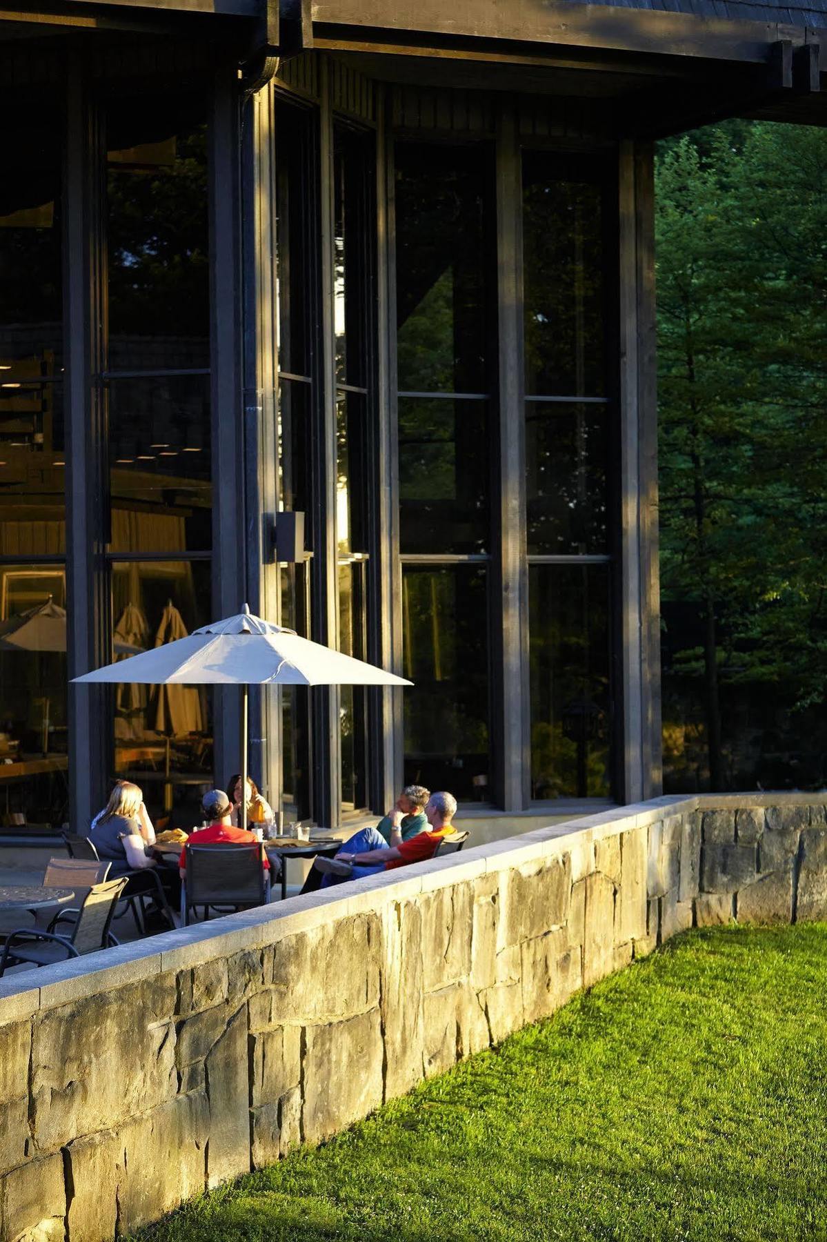 Mohican Lodge And Conference Center Perrysville Exterior foto
